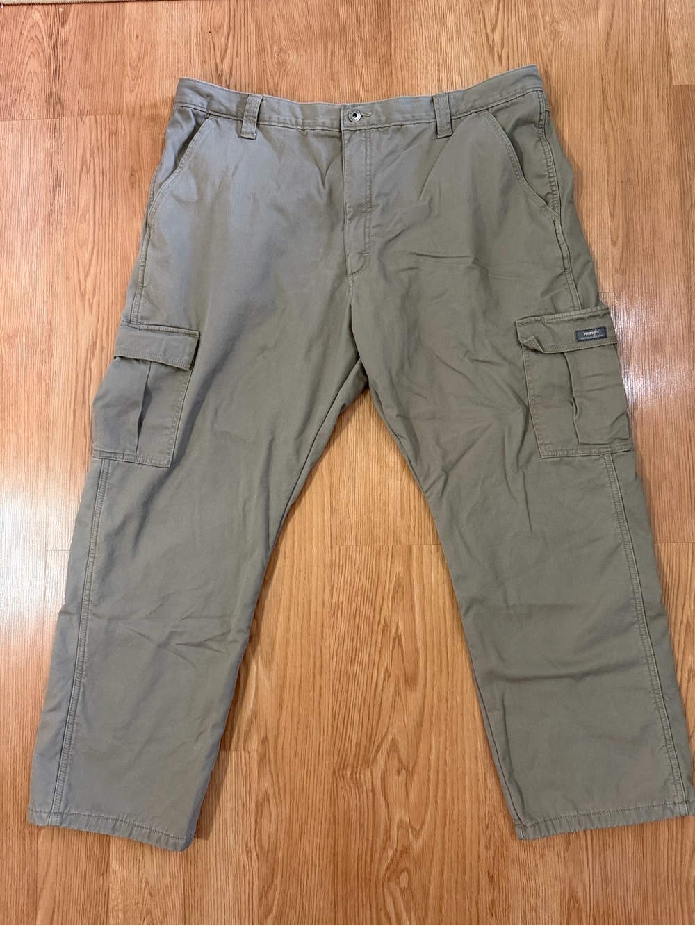 Wrangler Relaxed Fleece Lined Cargo Pants Dusty Olive 42 x 30